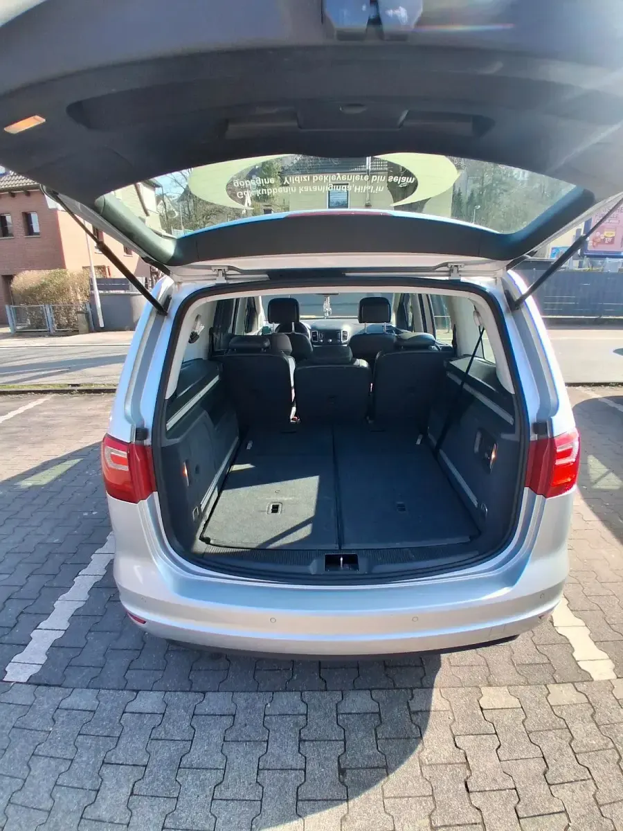 Gebraucht Seat Alhambra 140 PS (102 kW) 2013 Silber Van / Kleinbus