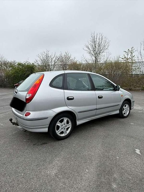 Gebraucht Nissan Almera Tino Acenta+ 116 PS (85 kW) 2004 Van / Kleinbus