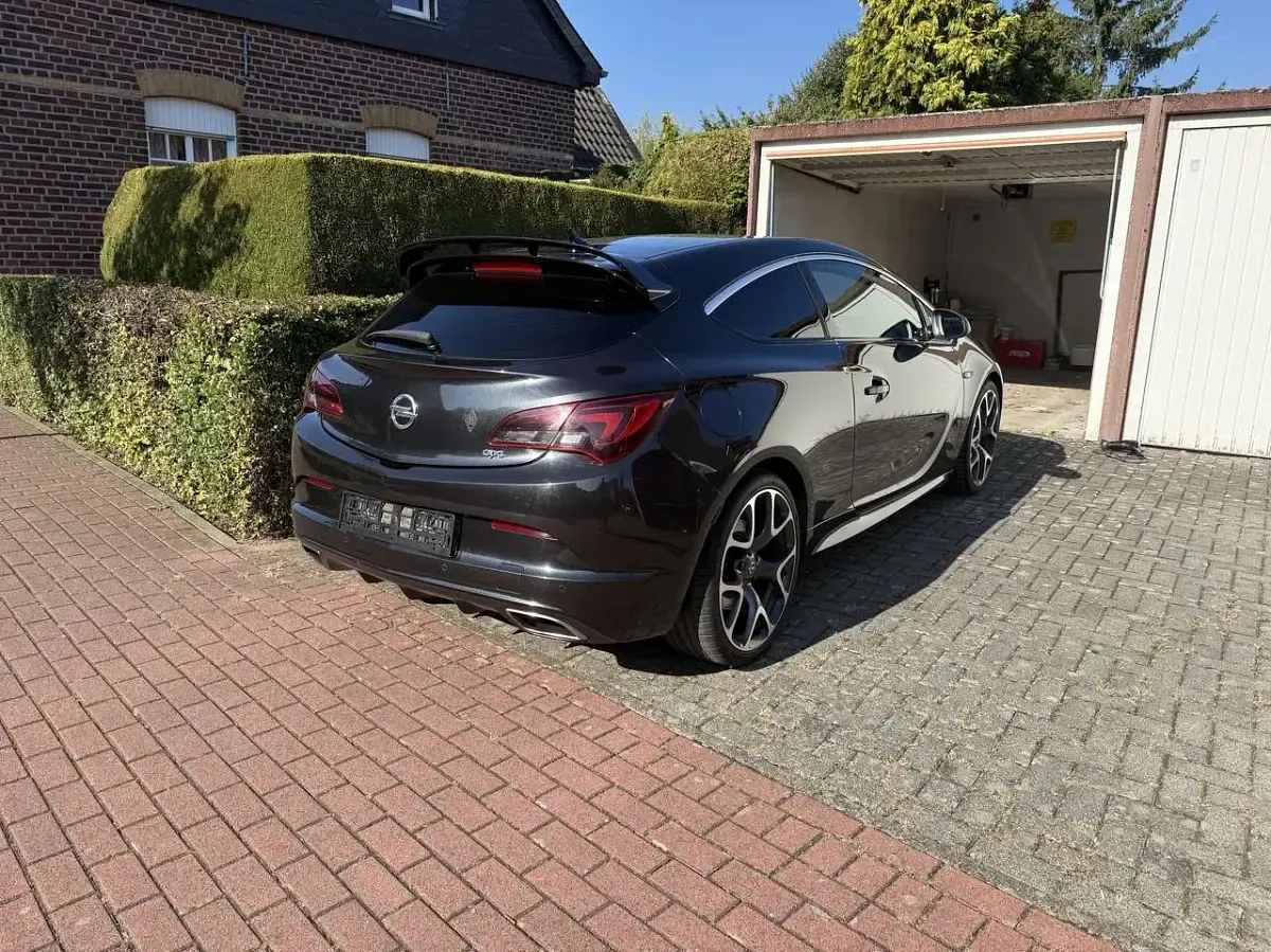 Gebraucht Opel Astra OPC 280 PS (205 kW) 2013 Schwarz Coupé