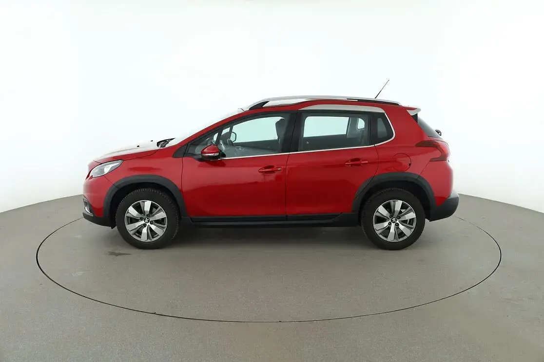 Gebraucht Peugeot 2008 Allure 131 PS (96 kW) 2019 Rot SUV