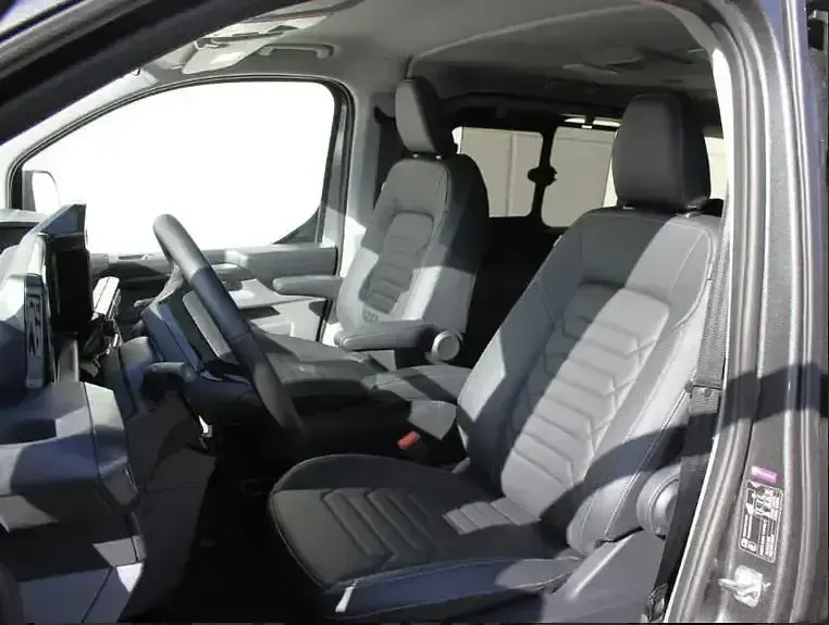 Neu Ford Tourneo Custom Titanium X 170 PS (125 kW) 2026 Grau Van