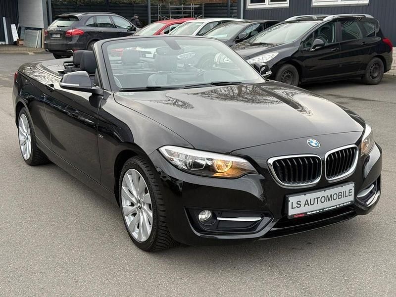 Gebraucht BMW 220 Sport Line 190 PS (139 kW) 2015 Schwarz Cabrio