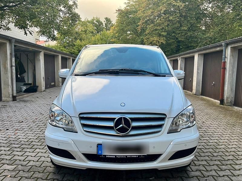 Weiß Gebraucht 2013 Mercedes Viano Van / Kleinbus | 20.000 € (Etwas zu teuer) - Bild 1/4