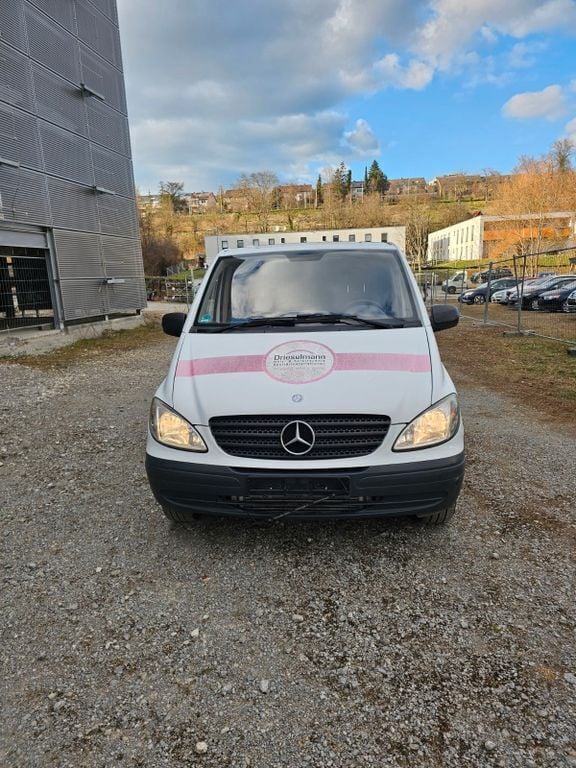 Weiß Gebraucht 2010 Mercedes Vito Van / Kleinbus | 4.999 € (Superpreis) - Bild 1/4