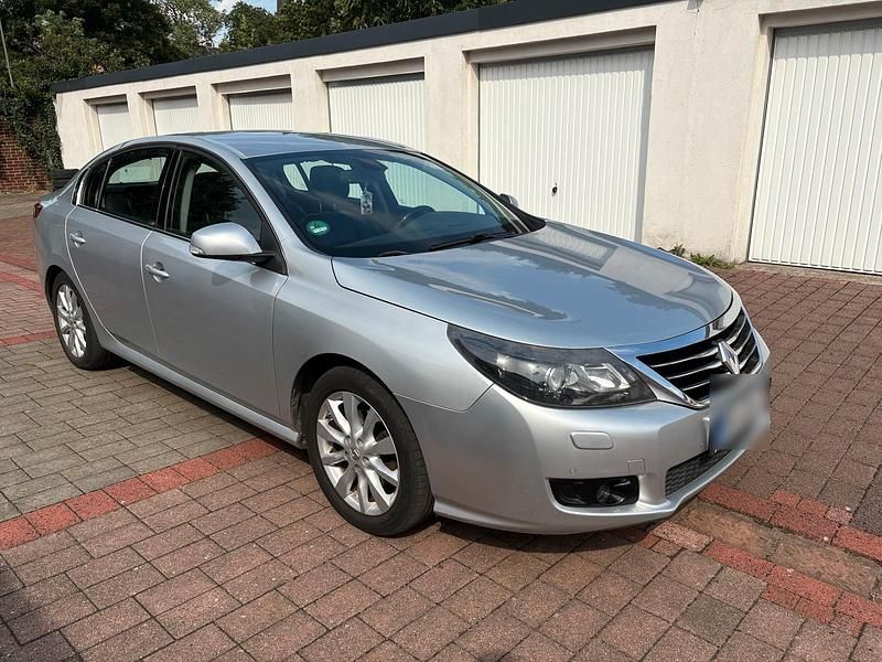 Silber Gebraucht 2011 Renault Latitude Limousine | 3.690 € - Bild 1/4