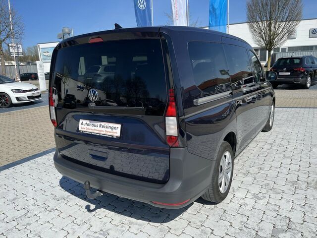Second-hand VW Caddy Maxi Life 122 CP (89 kW) 2022 Albastru Monovolum