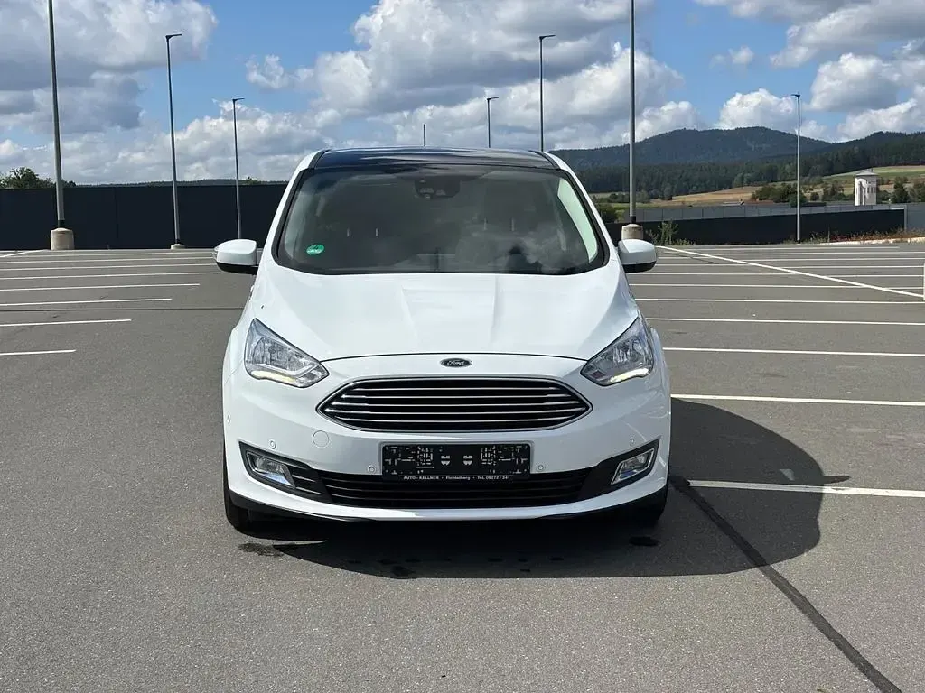 Gebraucht Ford C-MAX Titanium 125 PS (91 kW) 2018 Weiß Van / Kleinbus