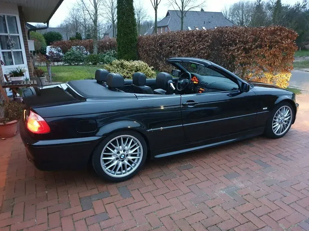 Gebraucht BMW 320 M Sport 170 PS (125 kW) 2001 Schwarz Cabrio