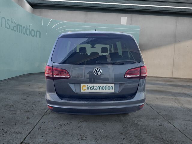 Gebraucht VW Sharan Comfortline 150 PS (110 kW) 2019 Grau Van / Kleinbus