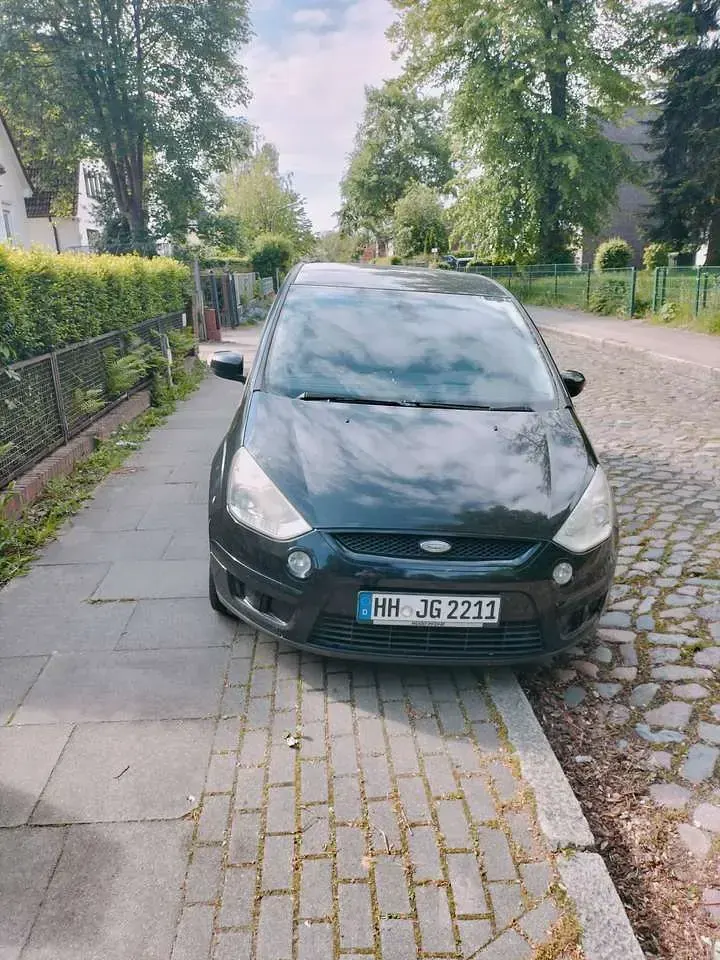 Używany Ford S-MAX Trend 131 KM (96 kW) 2007 Czarny Minivan