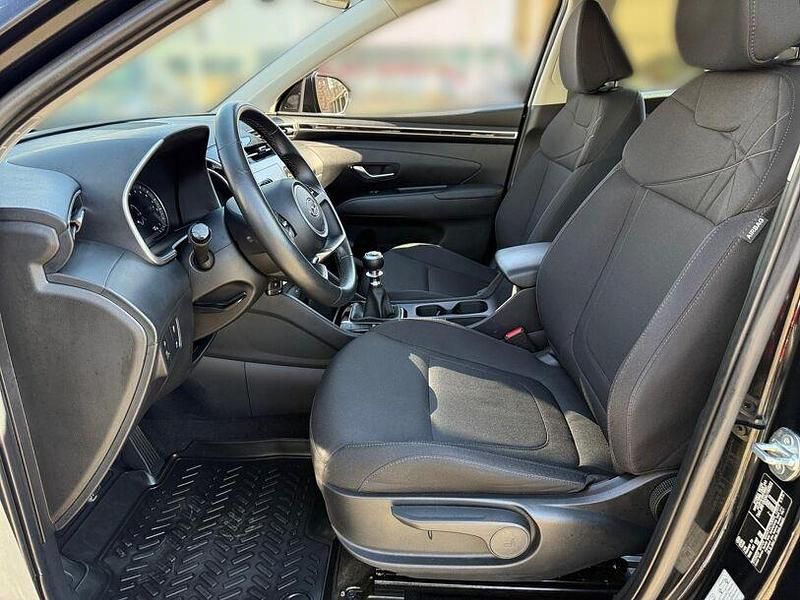 Gebraucht Hyundai Tucson Select 150 PS (110 kW) 2021 Phantom black / mic SUV