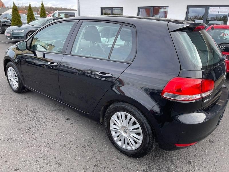 Gebraucht VW Golf VI Trendline 80 PS (58 kW) 2010 Schwarz Kleinwagen