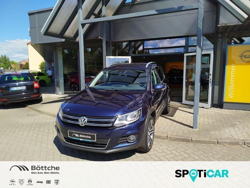 Night blue metallic Gebraucht 2014 VW Tiguan Sportline SUV | 16.980 € (Fairer Preis) - Bild 1/4