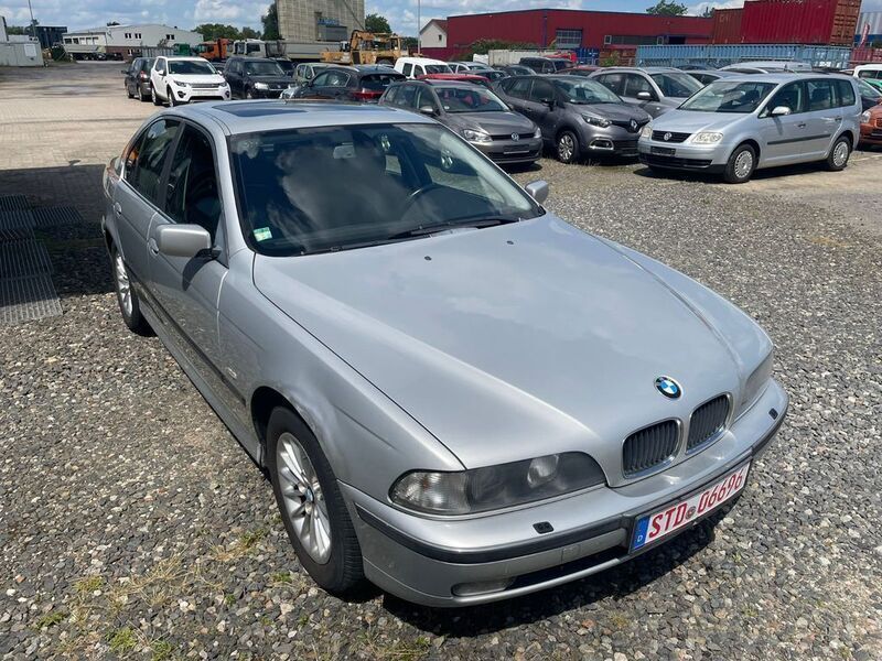 Gebraucht BMW 523 170 PS (125 kW) 2000 Silber Limousine