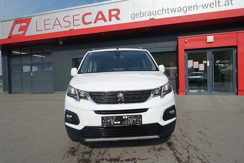 Weiß Gebraucht 2021 Peugeot Rifter Allure Van / Kleinbus | 13.500 € (Superpreis) - Bild 1/4