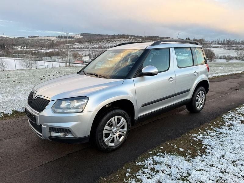 Gebraucht Skoda Yeti Active 110 PS (80 kW) 2016 Silber SUV
