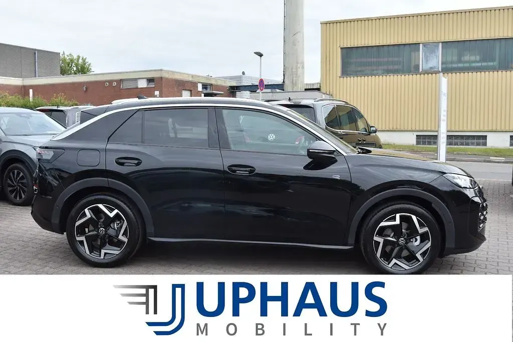 Neu VW T-Roc R-line 150 PS (110 kW) 2026 Schwarz (mythos black) SUV