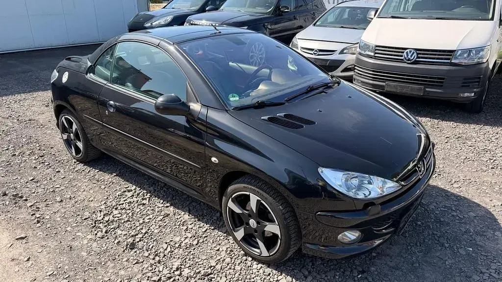 Gebraucht Peugeot 206 CC Platinum 109 PS (80 kW) 2005 Farbe schwarz obsidien/metalli Cabrio