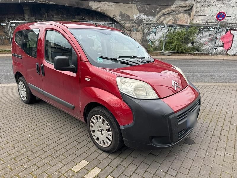 Gebraucht Citroën Nemo 73 PS (53 kW) 2009 Rot Van / Kleinbus