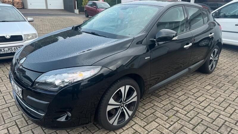 Schwarz Gebraucht 2011 Renault Mégane III Limousine | 3.290 € (Superpreis) - Bild 1/4