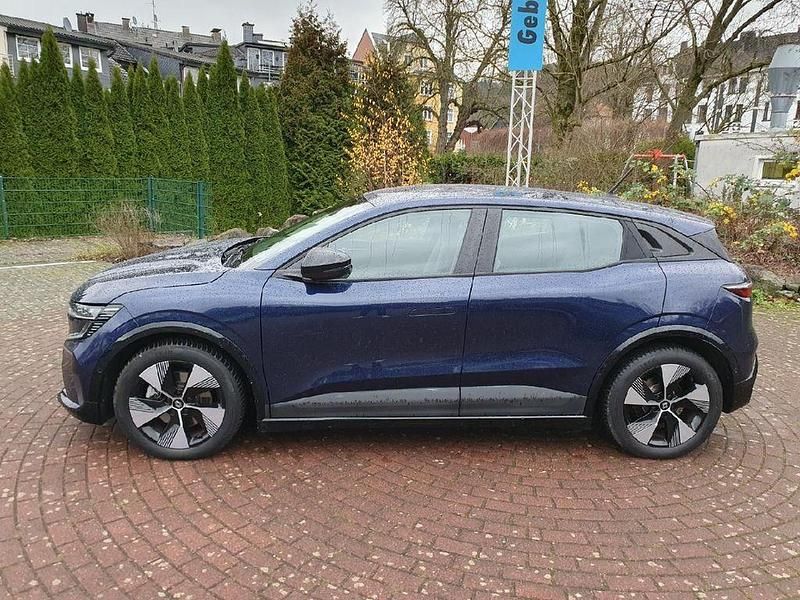 Gebraucht Renault Megane E-Tech Equilibre 160 kW (218 PS) 2022 Nachtblau Limousine