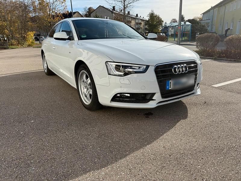 Weiß Gebraucht 2012 Audi A5 S-Line Limousine | 11.500 € (Fairer Preis) - Bild 1/4