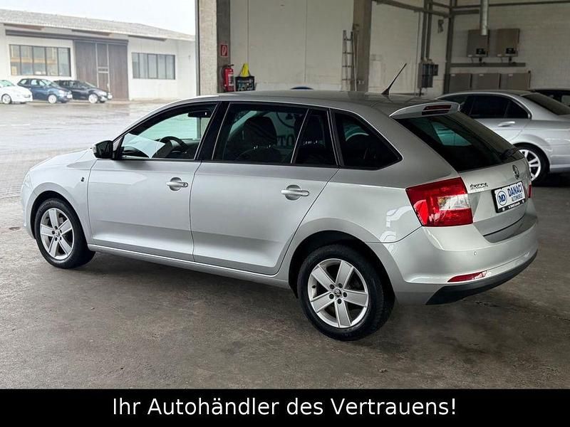 Gebraucht Skoda Rapid Ambition 86 PS (63 kW) 2015 Silber Limousine