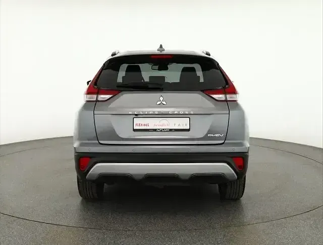 Second-hand Mitsubishi Eclipse Cross Plus 188 CP (138 kW) 2022 Argintiu SUV