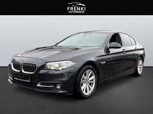 Grau Gebraucht 2016 BMW 520 Sport Line Limousine | 18.999 € (Etwas zu teuer) - Bild 1/4
