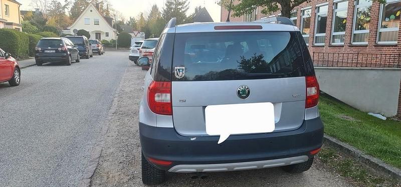 Gebraucht Skoda Yeti Plus Edition 122 PS (89 kW) 2012 Silber SUV
