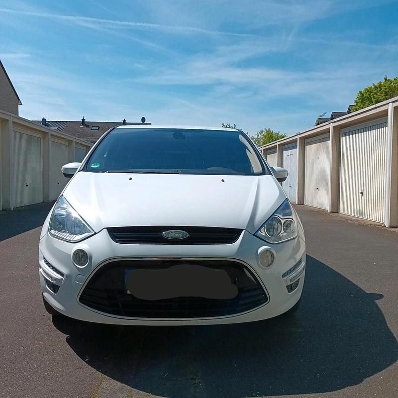 Weiß Gebraucht 2011 Ford S-MAX S Van / Kleinbus | 5.500 € (Superpreis) - Bild 1/4