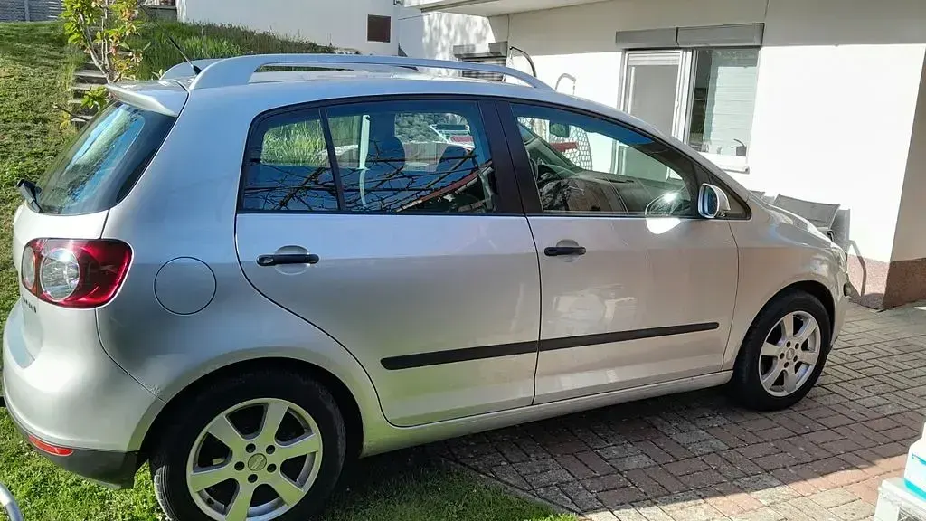 Gebraucht VW Golf Plus Cross Highline 140 PS (102 kW) 2008 Silber Van / Kleinbus