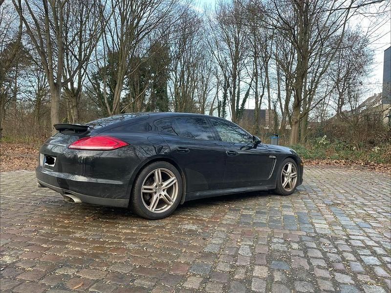 Gebraucht Porsche Panamera 299 PS (219 kW) 2011 Schwarz Limousine