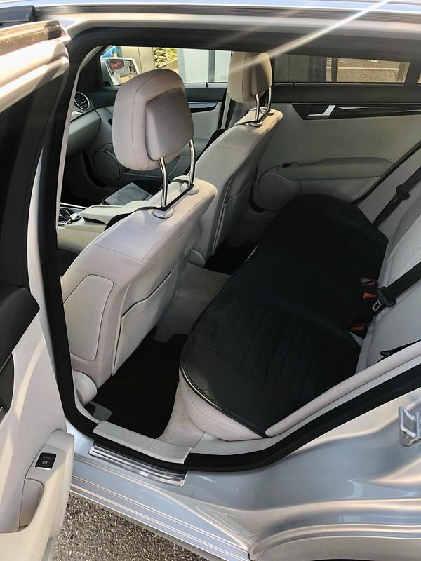 Gebraucht Mercedes C220 170 PS (125 kW) 2012 Silber Kombi