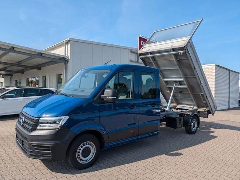 Blau Gebraucht 2024 VW Crafter Van | 50.900 € (Teuer) - Bild 1/4