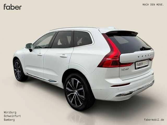Gebraucht Volvo XC60 Plus 455 PS (334 kW) 2022 Crystalweiß perleffekt SUV
