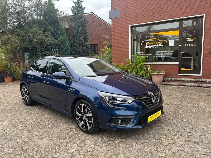 Blau Gebraucht 2019 Renault Mégane IV Bose Edition Limousine | 14.350 € (Fairer Preis) - Bild 1/4