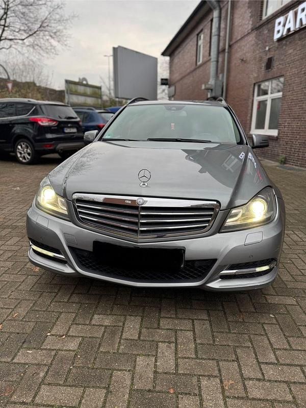 Grau Gebraucht 2013 Mercedes C200 Kombi | 5.200 € (Teuer) - Bild 1/4