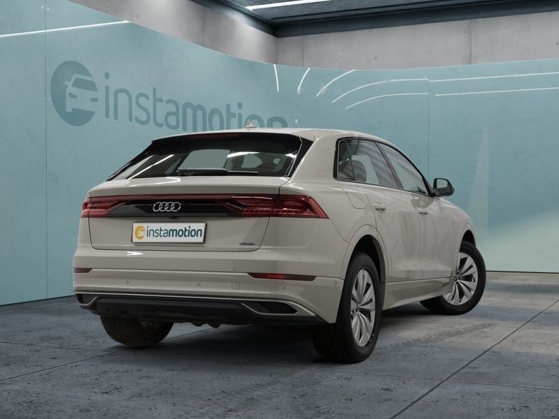 Gebraucht Audi Q8 Ambiente 381 PS (280 kW) 2021 Beige SUV
