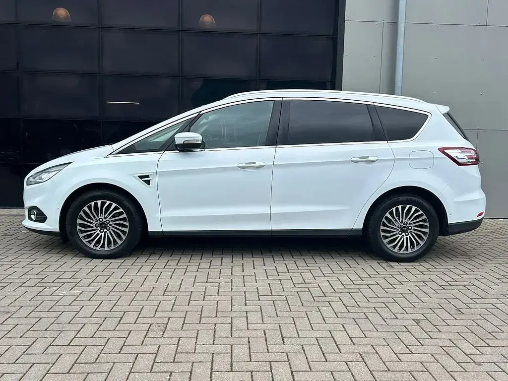Gebraucht Ford S-MAX Titanium 150 PS (110 kW) 2019 Weiß Van / Kleinbus