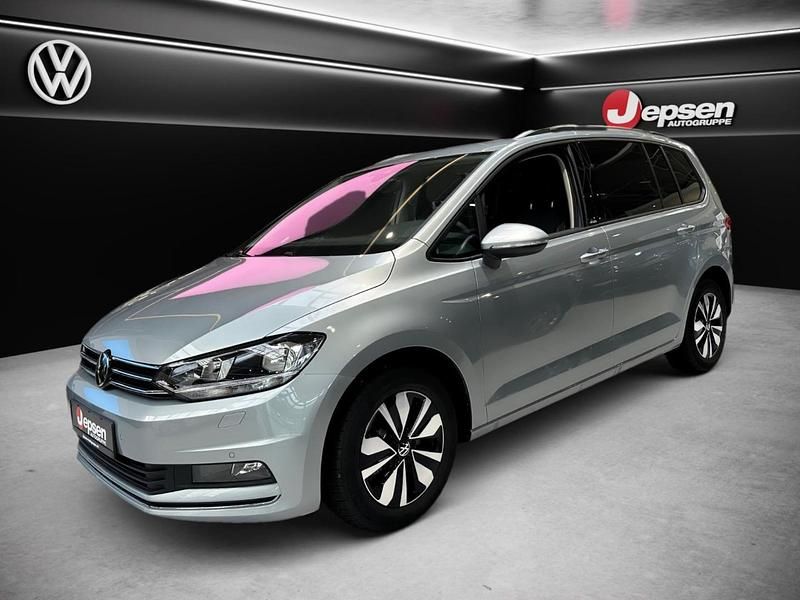 Gebraucht VW Touran R 150 PS (110 kW) 2024 Oyster silver metallic Van / Kleinbus