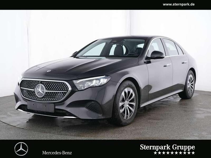 Lack graphitgrau Gebraucht 2024 Mercedes E200 Avantgarde Limousine | 46.900 € (Fairer Preis) - Bild 1/4