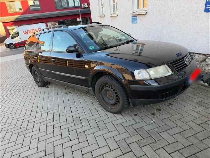 Gebraucht VW Passat 125 PS (91 kW) 1999 Schwarz Kombi