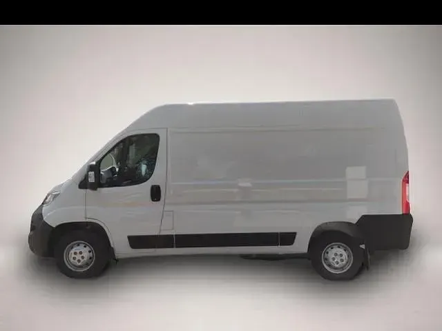 Gebraucht Opel Movano Edition 140 PS (102 kW) 2023 Manufacturer Van