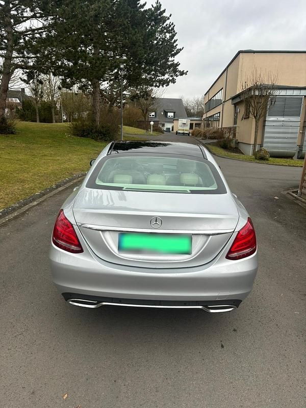 Second-hand Mercedes C220 177 CP (130 kW) 2016 Argintiu Berlinǎ