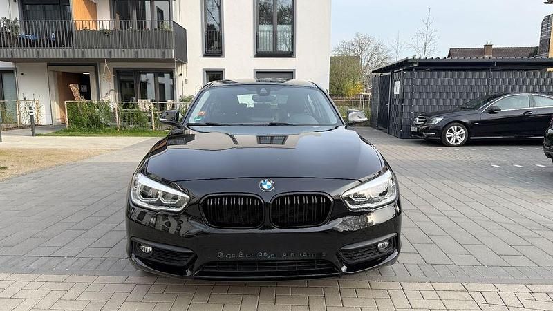 Gebraucht BMW 120 Advantage 184 PS (135 kW) 2017 Schwarz Kleinwagen