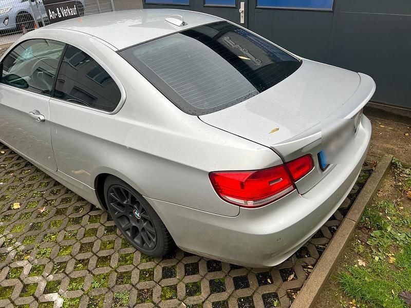 Gebraucht BMW 325 2006 Silber Coupé