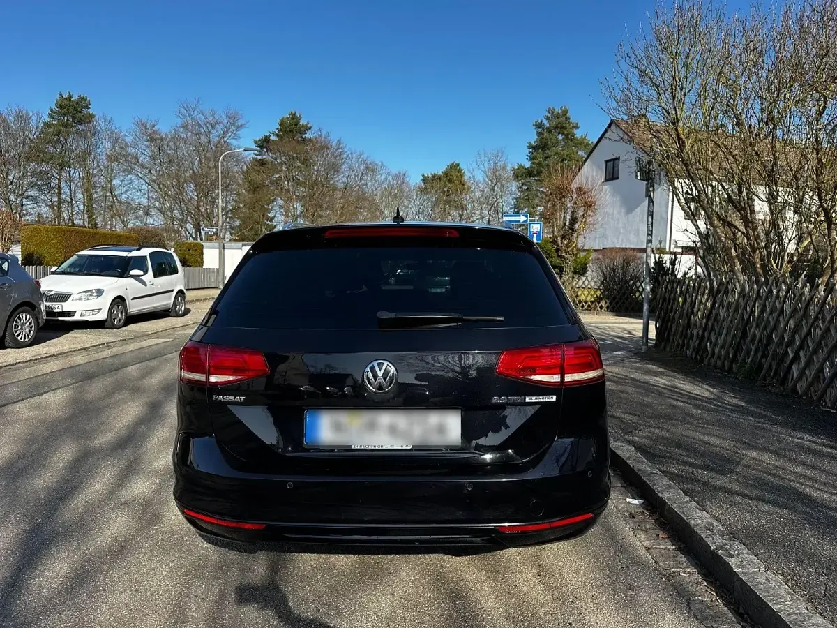 Gebraucht VW Passat Comfortline 150 PS (110 kW) 2015 Schwarz Kombi