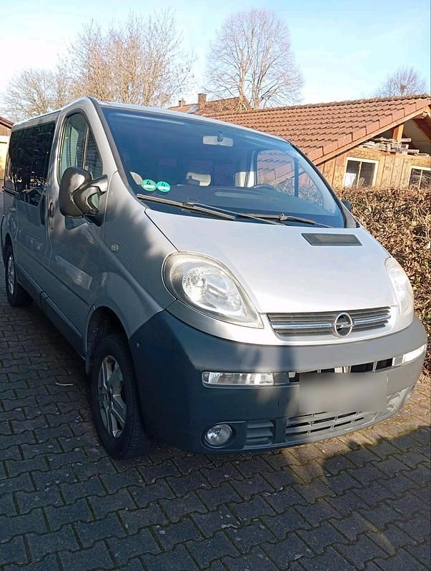 Grau Gebraucht 2005 Opel Vivaro Van / Kleinbus | 4.500 € (Superpreis) - Bild 1/4