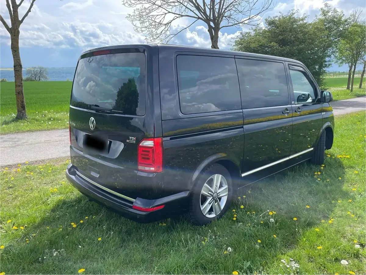 Używany VW T6 150 KM (110 kW) 2016 Czarny Van